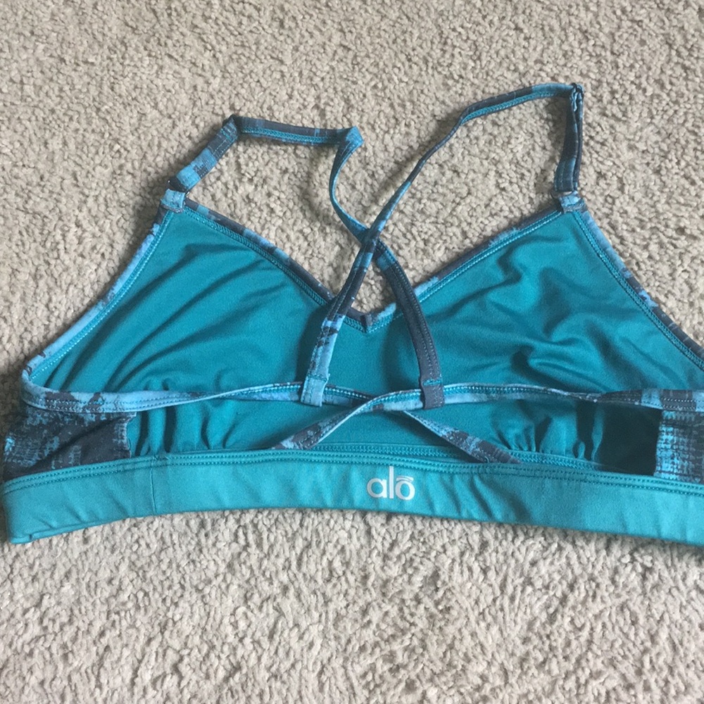 Alo yoga sports bra